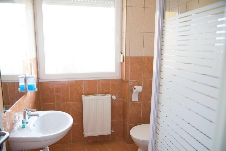 Levendula Apartmanhaz ไฮจ์ดุสโซบอสโล ภายนอก รูปภาพ