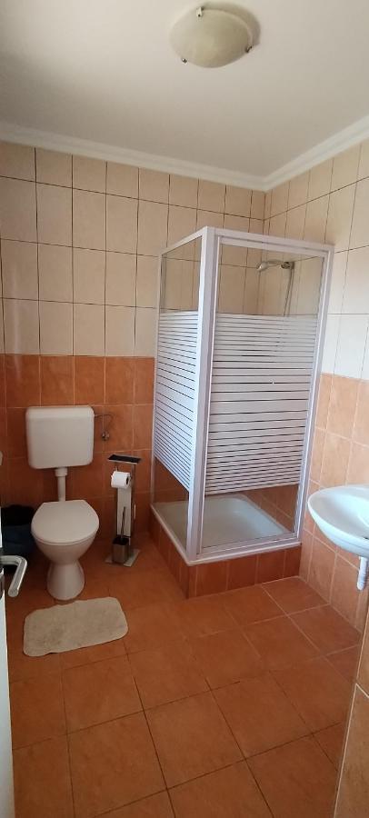 Levendula Apartmanhaz ไฮจ์ดุสโซบอสโล ภายนอก รูปภาพ