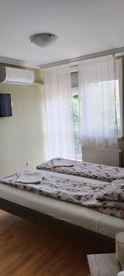 Levendula Apartmanhaz ไฮจ์ดุสโซบอสโล ภายนอก รูปภาพ