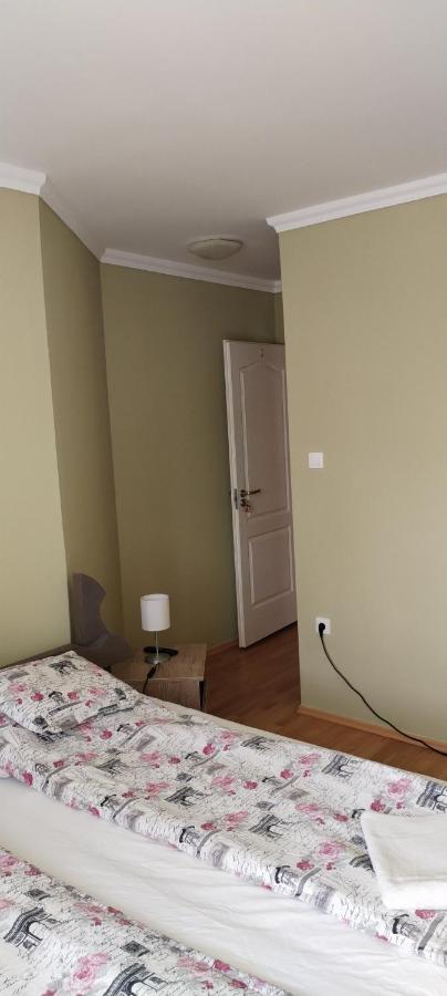 Levendula Apartmanhaz ไฮจ์ดุสโซบอสโล ภายนอก รูปภาพ